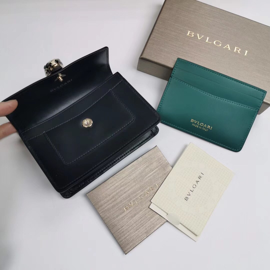 【雙12限時兩天! 刷樂天卡滿3萬登錄送3000刷卡金/再抽PS5!】【Chiu189英歐代購】BVLGARI SERPENTI 寶格麗 琺瑯蛇頭 零錢 卡片包 萬用包