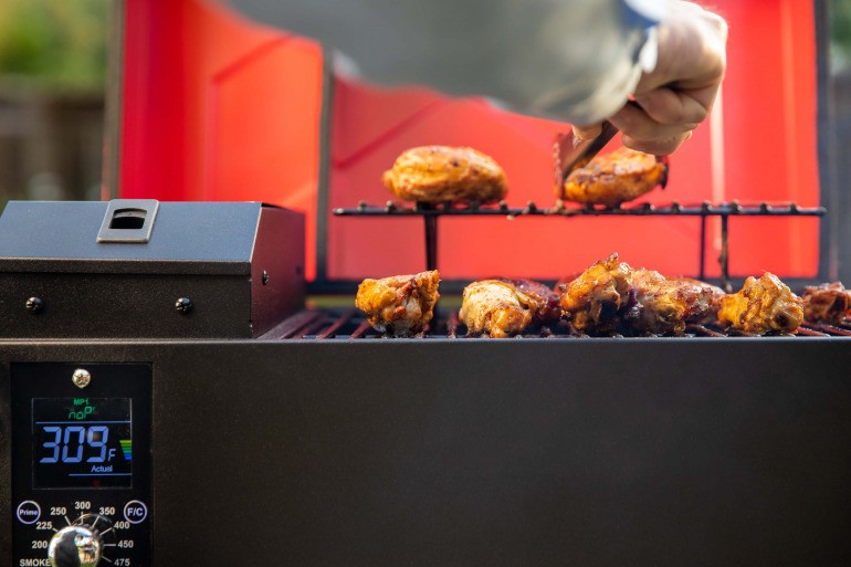 燃料は木質ペレット！デジタル温度調節で手軽に本格的なBBQを