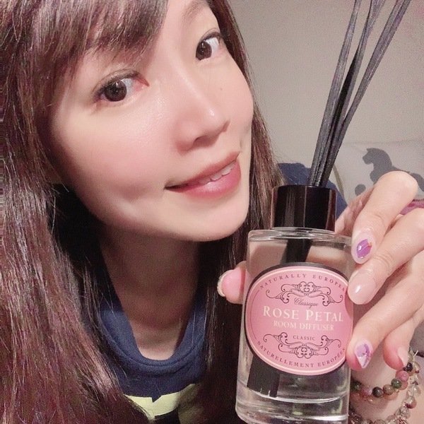 倪倪愛香氛－『香氛推薦』家居療癒氣氛轉換必備幸福寶物－NATURALLY EUROPEAN 英國賽玫特自然歐洲時尚擴香組－玫瑰花瓣香味直擊開箱分享