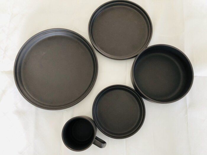 これが3coinsで 高級感ある食器がプチプラで手に入る