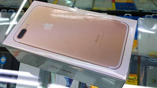 Ada Tawaran Cicilan Nol Persen, Lebih dari 1.000 Orang Beli iPhone 7