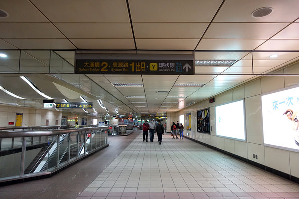 三重到板橋捷運,三重到板橋車站怎麼搭比較快,三重到板橋耶誕城,三重搭捷運到高鐵站