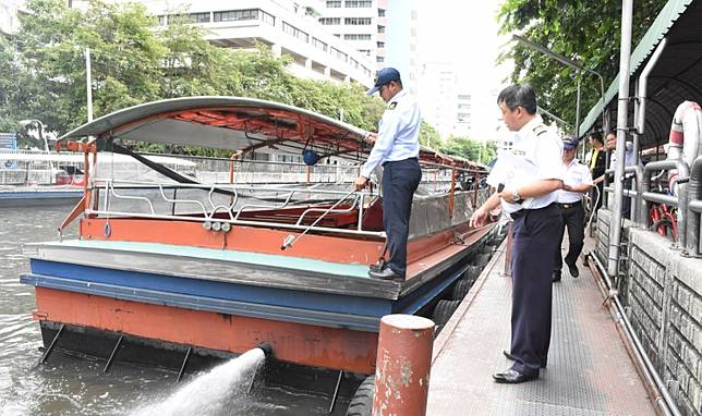 
                            คนแห่ขึ้นเรือเพิ่มขึ้น4-5%หนีรถติด เจอปัญหาผู้โดยสารล้นตกค้าง                        