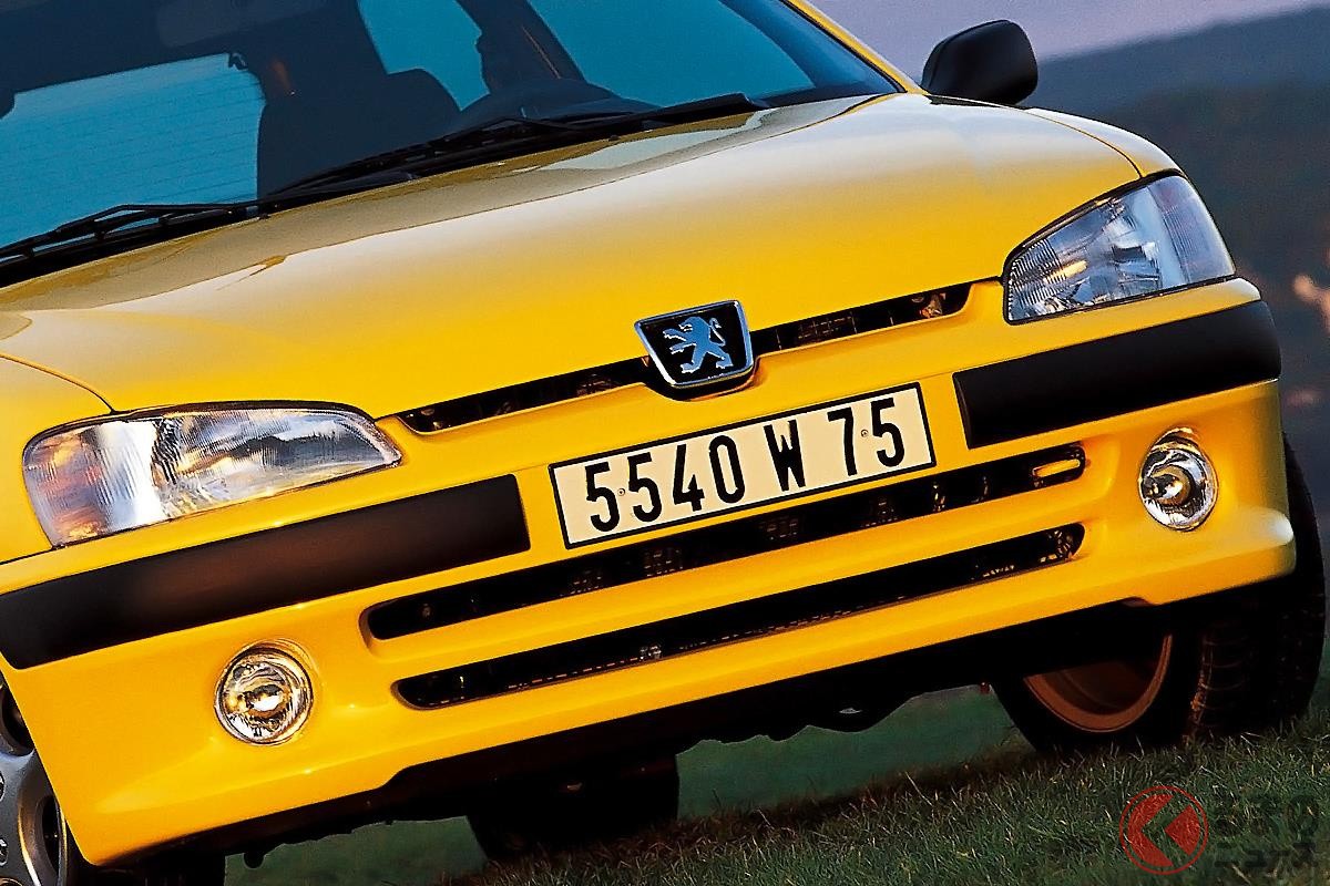 眩しい 迷惑ランプ 視界良好時に リアフォグ点灯 は問題なし 違反と見なされる行為とは くるまのニュース