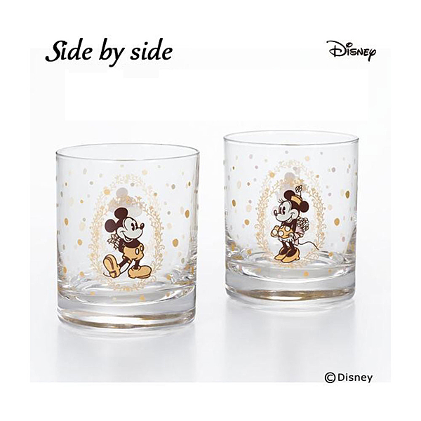迪士尼餐具雜貨新上市n兩入一組的玻璃對杯組n情人送禮或收藏都可愛