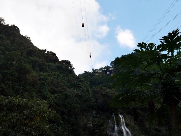 【烏來一日遊】#烏來老街 #必買伴手禮 #景麗特產行 #小米麻糬 #溫泉 #烏來台車 #瀑布 #烏來美食 #烏來景點 (43).JPG