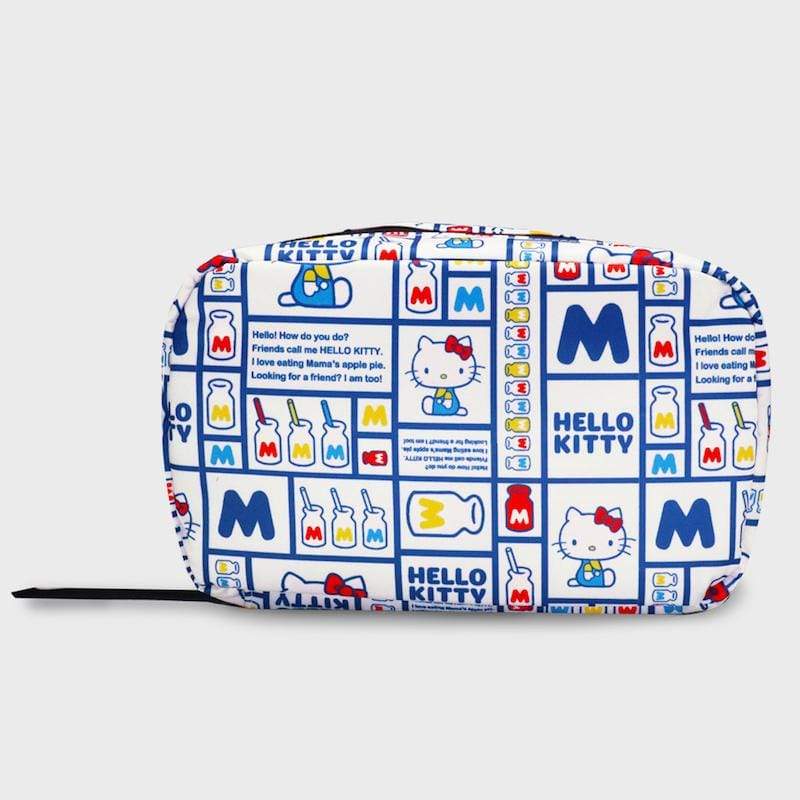 產品特色 murmur x Hellokitty 聯名款 一包三摺收納，輕便、收納一目了然 貼心小設計：掛勾及手挽帶，隨身攜帶好便利 外層防潑水面料 最上層可放：隱形眼鏡水盒、棉花棒、美容小剪刀、保養