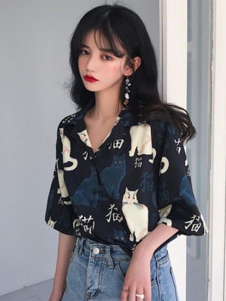 心機短袖襯衫女設計感小眾夏季新款韓版學生港風襯衣網紅V領上衣花戀小鋪