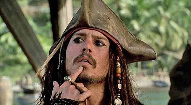 Kemana Celana Johnny Depp di Trailer Pirates of the Caribbean 5?