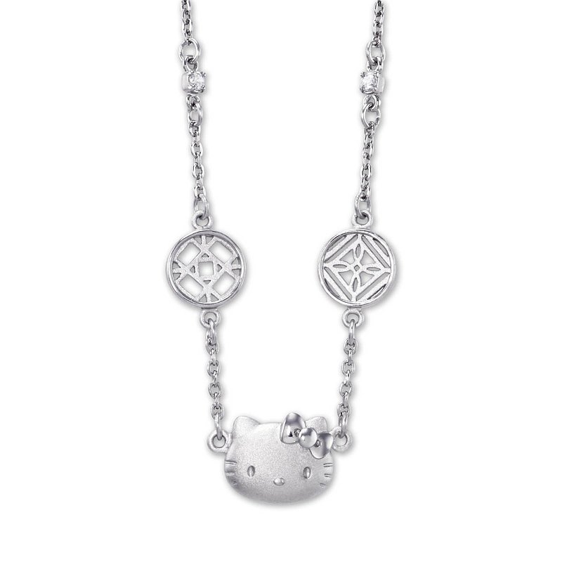 此商品為預購商品，預計出貨日期為4/20。 國立故宮博物院，這次與百變天后Hello Kitty攜手合作。 以青花瓷為設計風格，結合國立故宮博物院經典文物，推出Hello Kitty 純銀飾品，帶給大