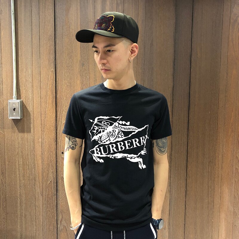 美國百分百【全新真品】Burberry 短袖 T恤 短T 戰馬 大logo 英倫精品 印圖 黑色 XS號 AF49