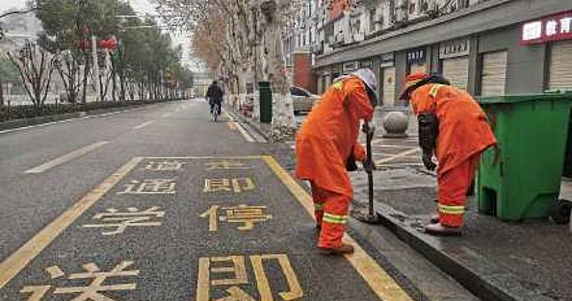 武漢肺炎／今起禁行機動車　武漢人崩潰：讓染病的人死在家