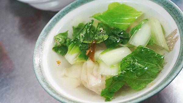 【板橋美食】潘古早味滷肉飯-最強的滷肉飯之一！不輸給名店的味道