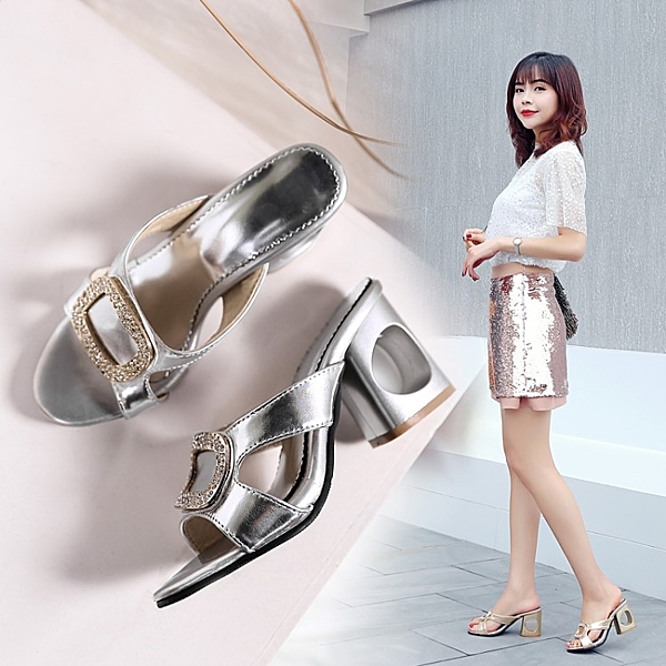顏色：銀色、金色 鞋面：優質PU 鞋底：耐磨防滑橡膠 跟高：7cm