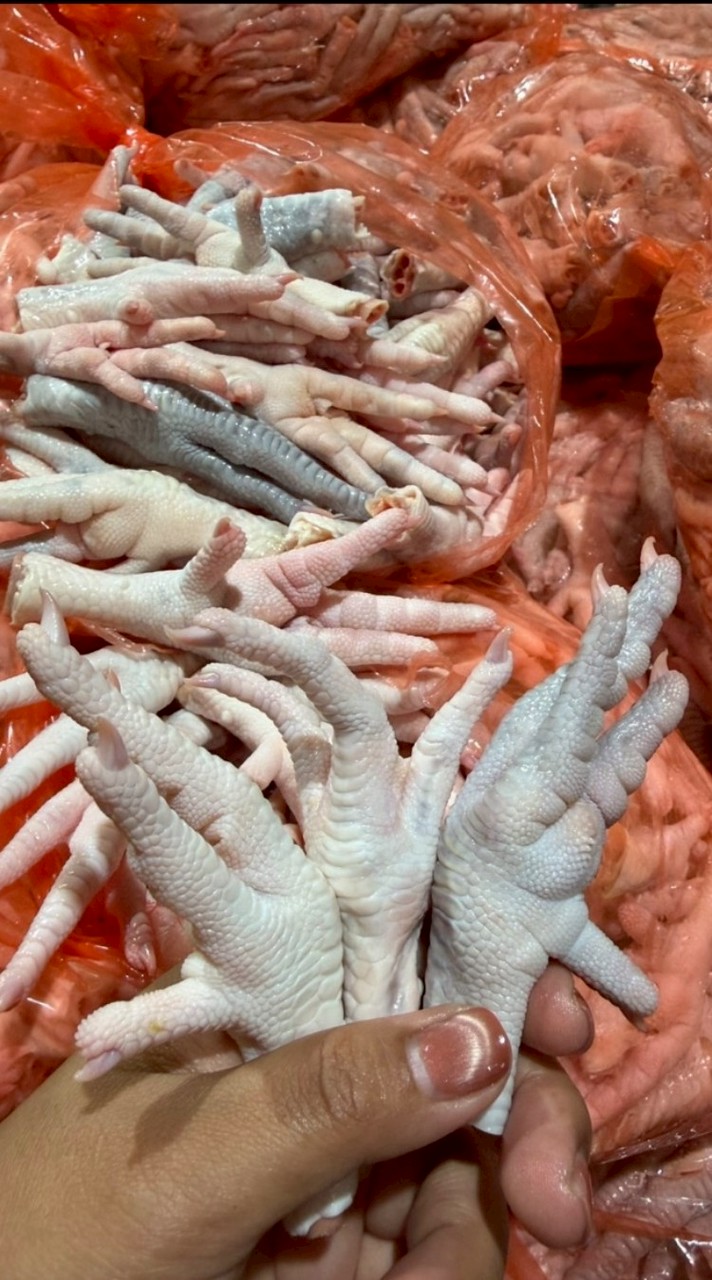 มณีรัตน์ขายส่งหมูสดไก่สดปลาหมึกสด0992969353 0816619782