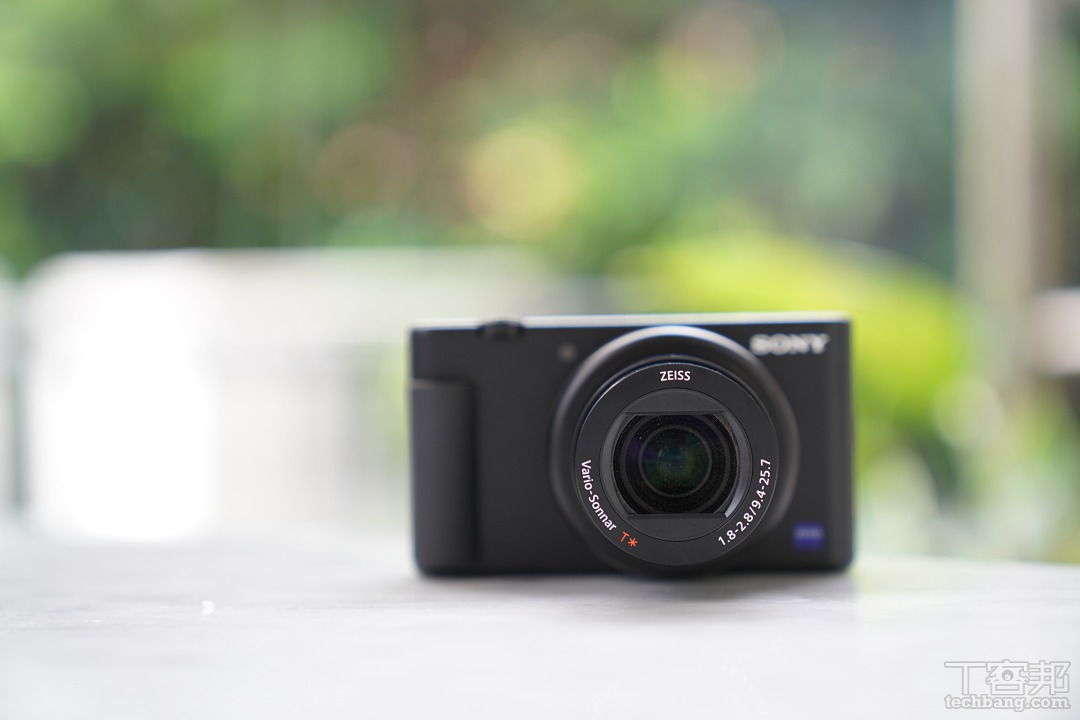Vlog 神機來了，Sony ZV-1 強化收音與對焦功能問世，售價兩萬有找！