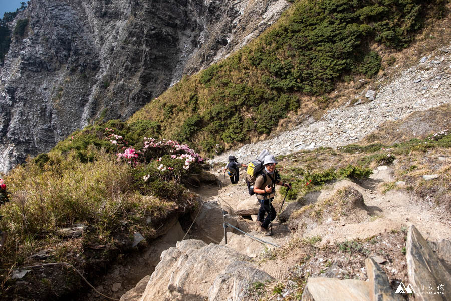 山女孩MelissaxMao冒險生活_奇萊主北_奇萊北峰主峰三天兩夜登山紀錄-69.jpg