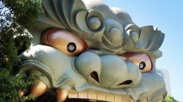 大阪必訪「難波八阪神社」走進充滿魄力的石獅大口除厄運招好運！