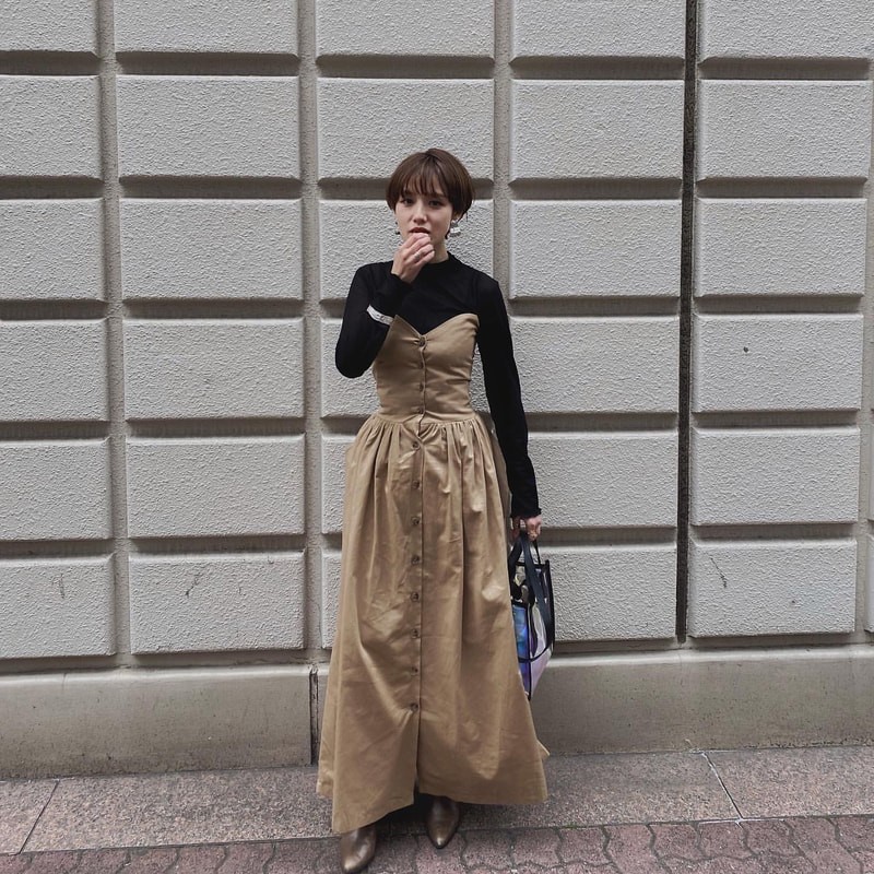 レトロワンピでクラシカルレディに 秋っぽさ深まるお手本コーデ