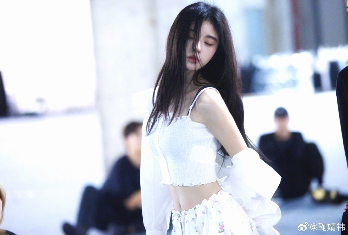 陸劇8位「人間腰精」女星！陳都靈腰細上熱搜，李沁腰比黃景瑜大腿細，趙麗穎腰太驚人