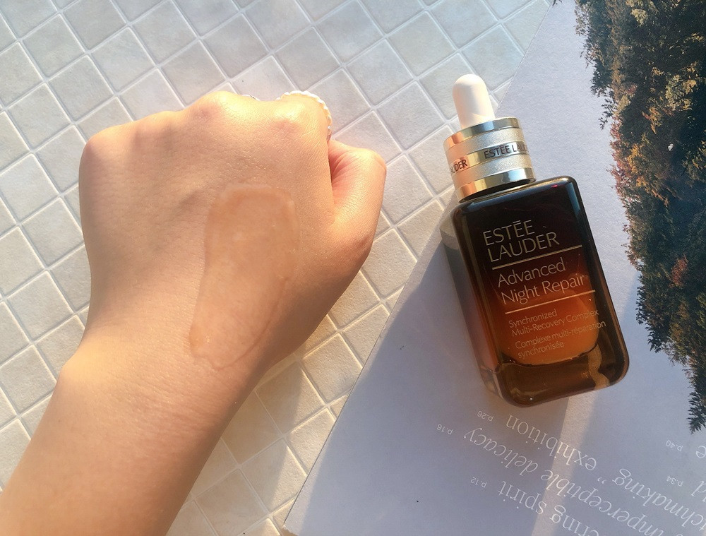 雅詩蘭黛全新小棕瓶「特潤超導全方位修護露」