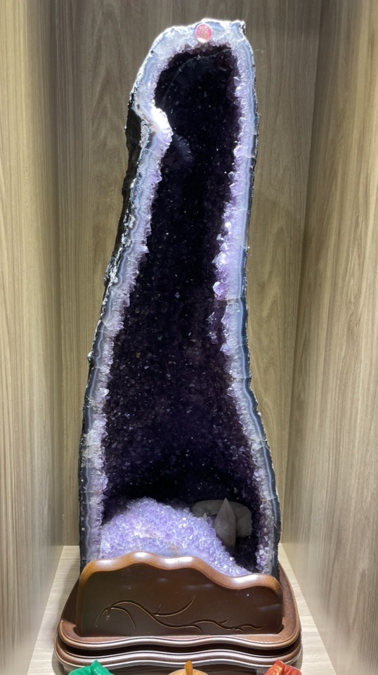 解憂身心水晶療癒坊。招財檜木聚寶盆。吸引財庫密碼