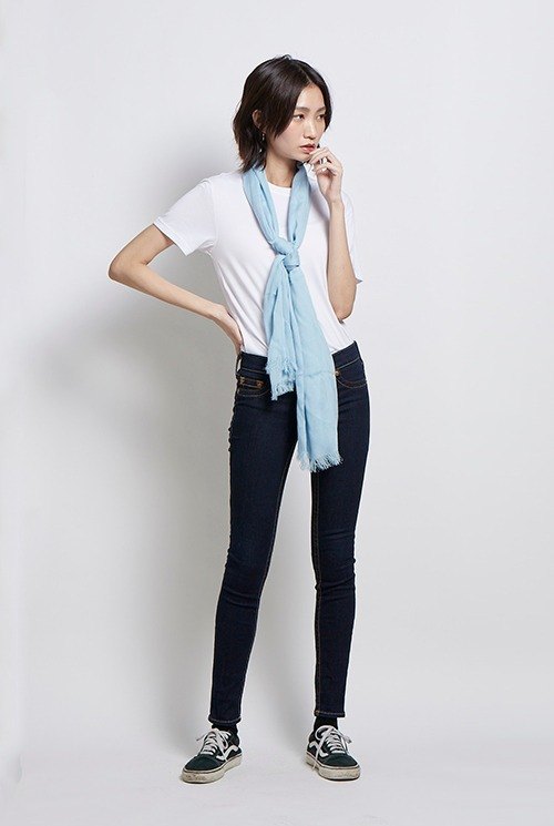 **「榮獲女人我最大節目推薦」** 【WEAVISM 織本主義】以建構一個為旅人而生的衣櫃為初衷，透過“有理由”設計，以及持續創新的布料，融入到每件單品中。 最廣為人知的是品牌所選用的 UMORFIL