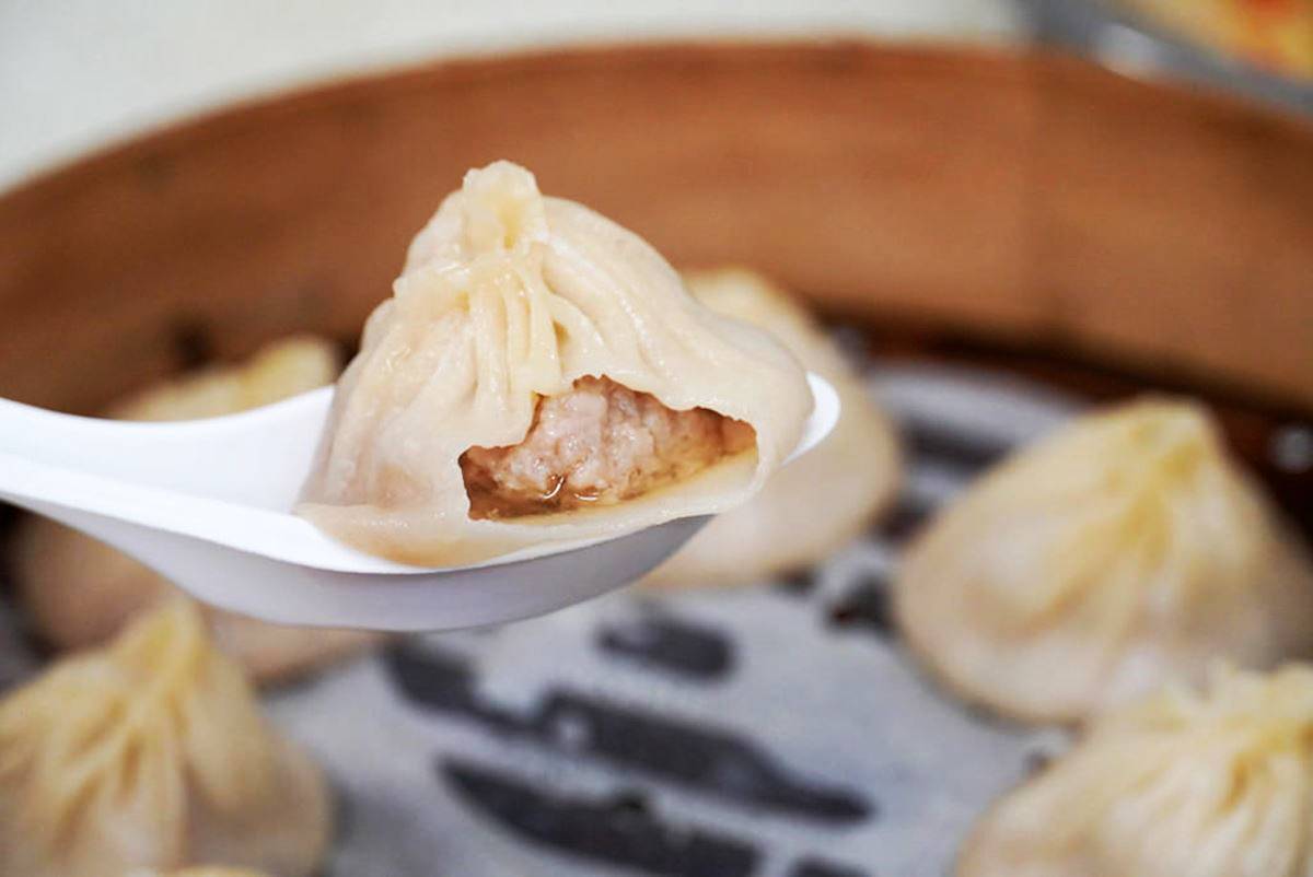 銅板價「小鼎泰豐」在高雄！爆汁湯包、滿料捲餅都必點，超佛菜單通通免百元