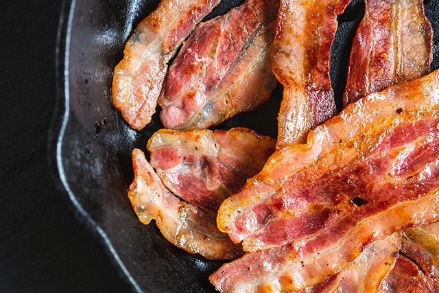 喝酒時千萬別碰！下酒菜6大「禁忌食物」，胡亂吃當心身體出問題！