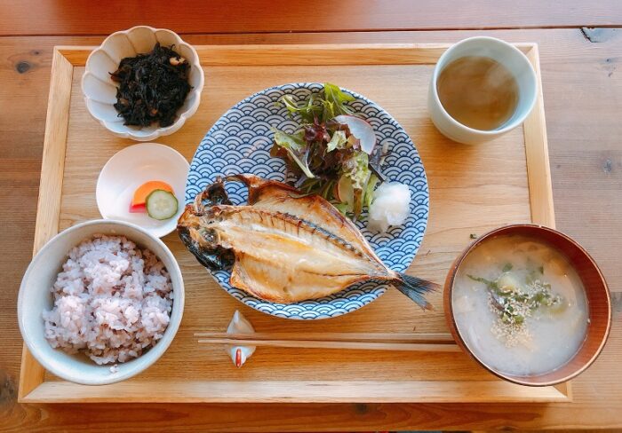 鎌倉車站週邊一日散步路線_朝食屋COBAKABA