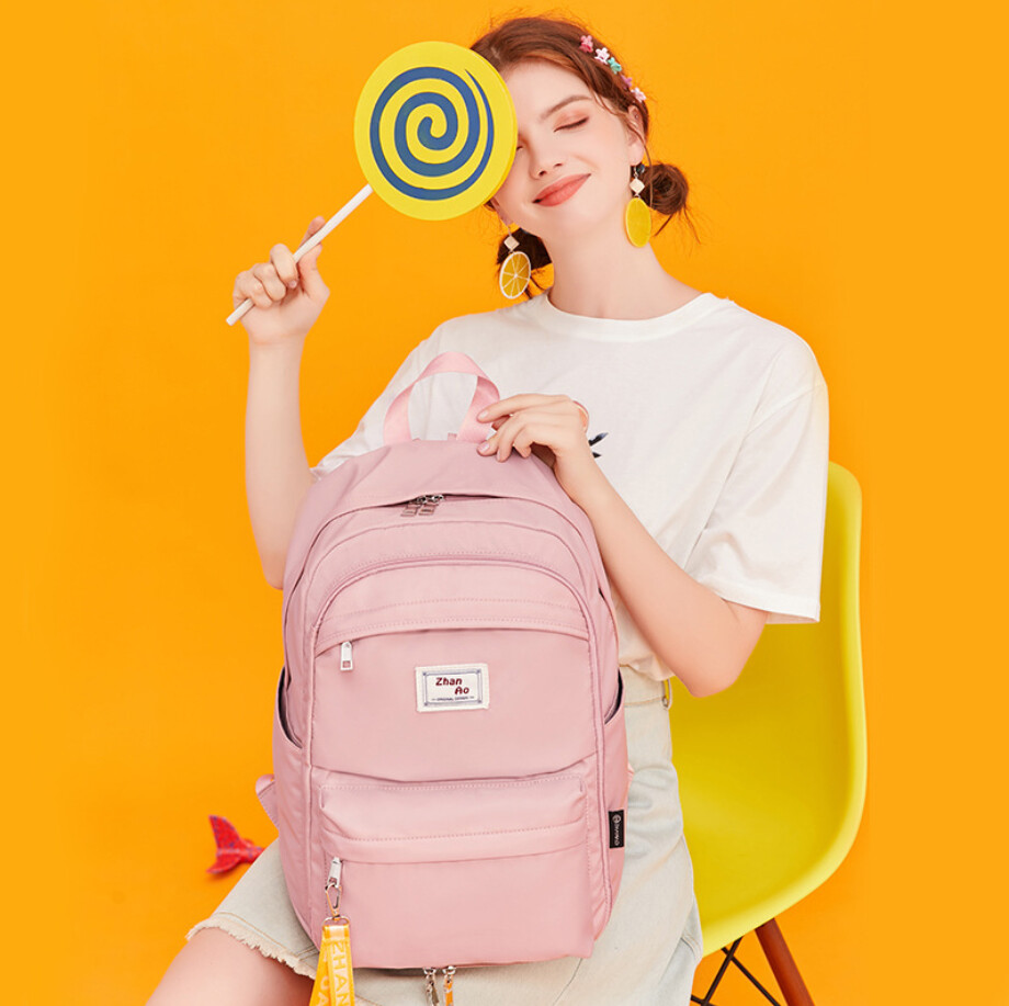 [商品規格] 材質:防水尼龍 尺寸:底長29cm高42cm厚15cm 可放a4大小書本/放至15.6吋筆電 隔層:主袋/筆電隔層x1證件袋x2 側邉開袋:內置收納袋x5筆袋 包外側/正面上下拉鏈收納x