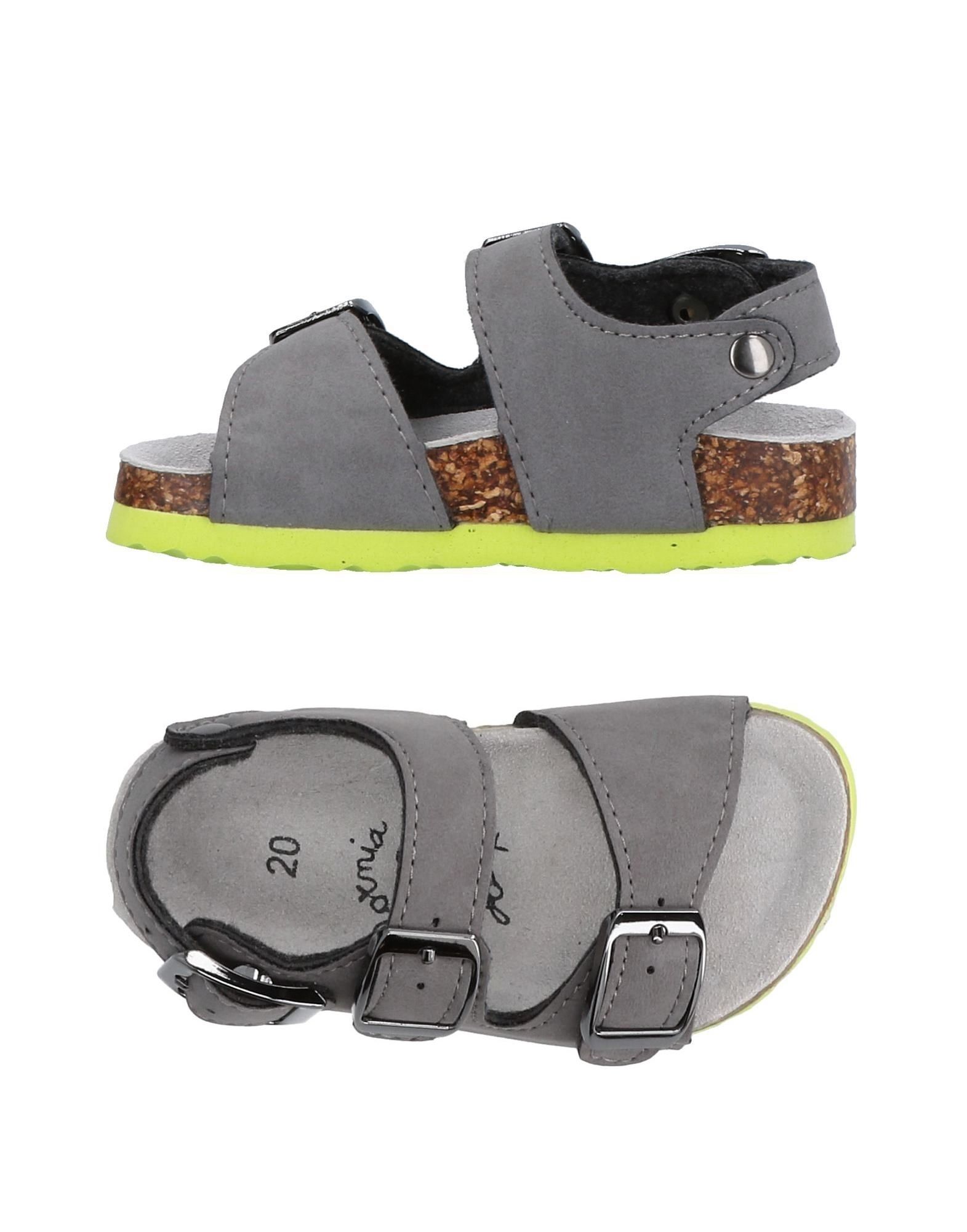 faux leather, no appliqués, solid color, buckle, round toeline, flat, leather lining, rubber cleated