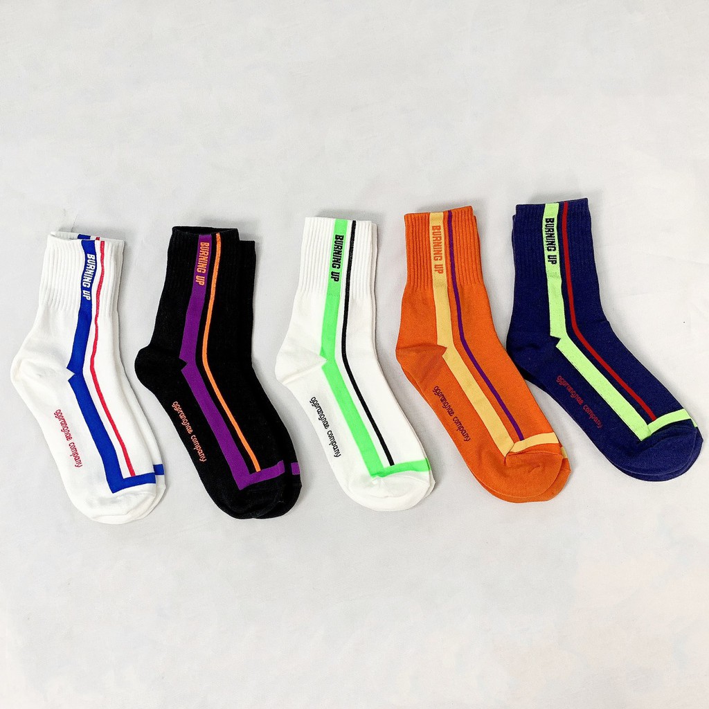 潮流印花Burning Up~潮流襪款必收款式!!趕進放進購物車吧商品分類：#阿華有事嗎長襪尺碼：22-26cm材質：優質棉+特級萊卡售價：$80/雙❎商品皆為實品拍攝，盜圖者請自重！➧FB粉絲團及I