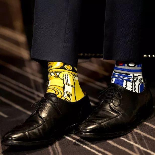 男神彭于晏也在穿！5個時尚穿搭「襪子品牌」推薦，腳下造型是決勝關鍵！