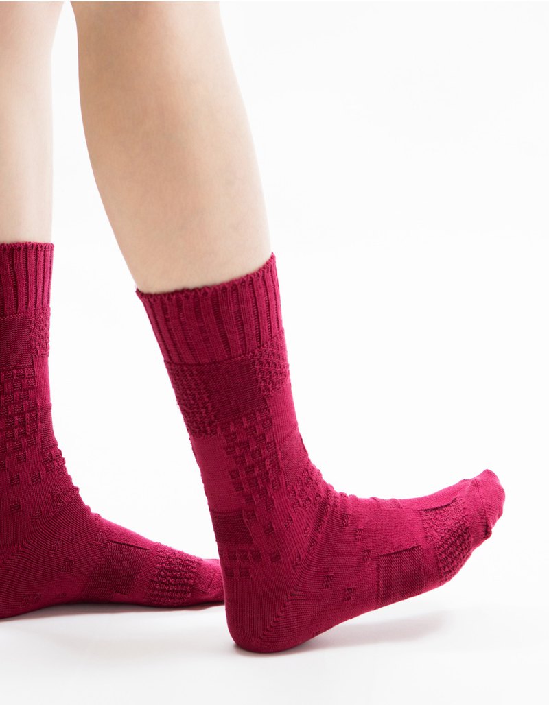 ∟襪長：21cm ∟腳底：22-24cm 早起跑步也跟去，市場買菜也跟去，上班來不及也跟去，因為✦你最迷人∴