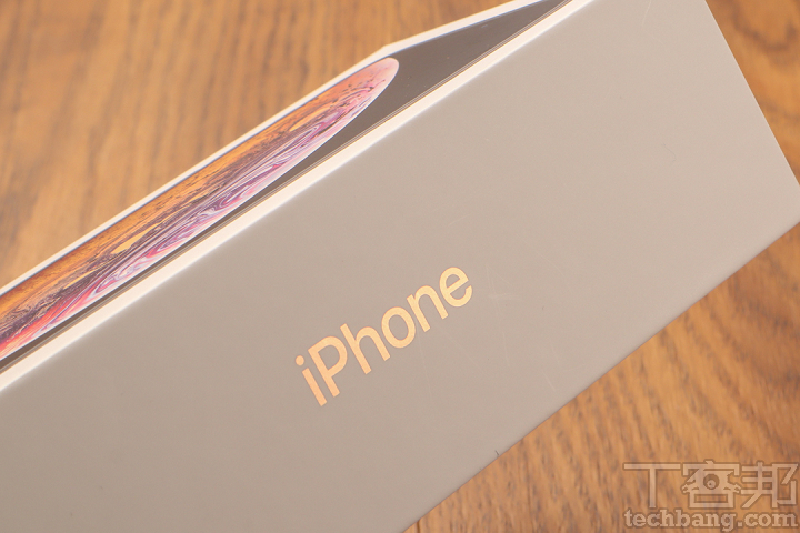 iPhone XS 第一手開箱！細看水潤金色機身、後製景深控制實測 (內含影片)