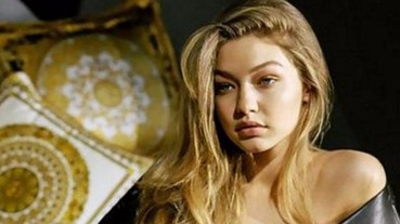 挑戰性感底線！Gigi Hadid 全裸拍 Versace 最新廣告，大秀完美身段！