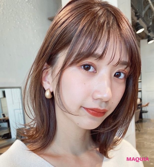 大人のくびれボブヘア22 30代や40代は毛先に旬なレイヤーを入れてひし形シルエットに Maquiaメイク