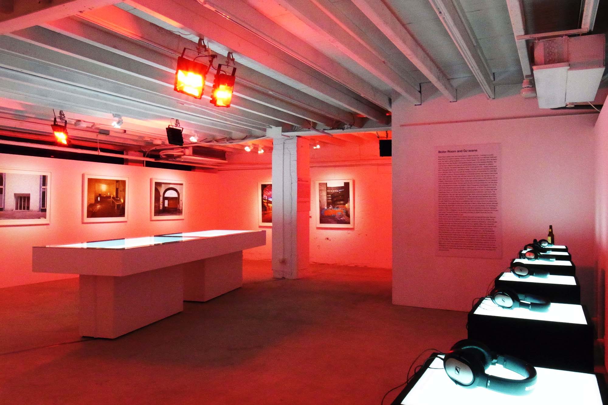 an-exhibition-of-electronic-music-and-photography-from-berlin-07