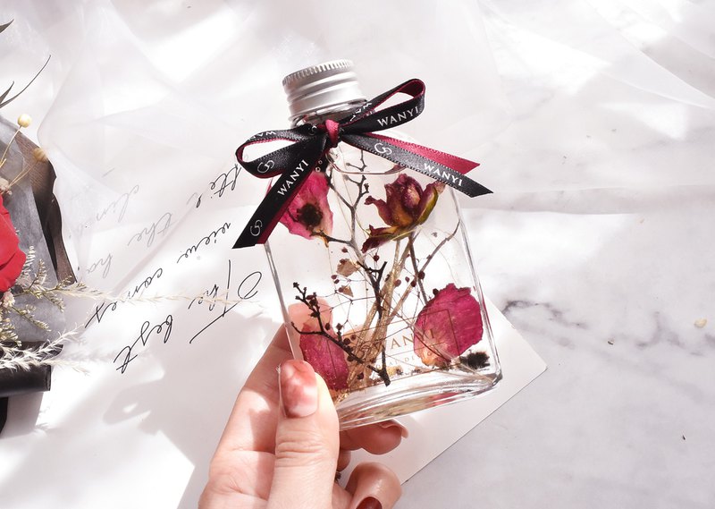 韓國超流行的浮游花 美女與野獸玫瑰款 就像是美女與野獸電影裡的意境那樣的美麗