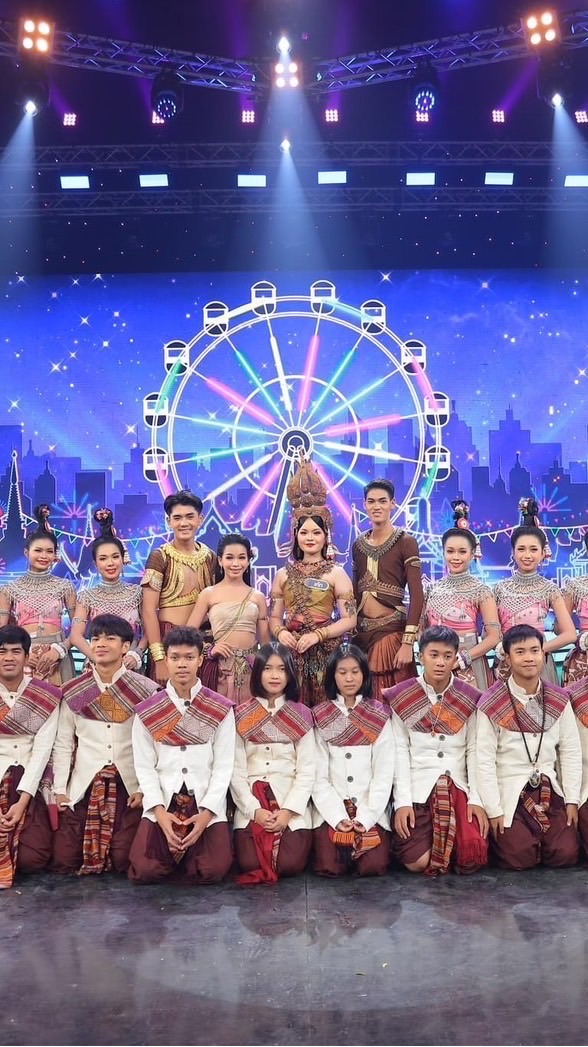 เฟื่องฟ้าขาว ประโคนชัยพิทยาคม