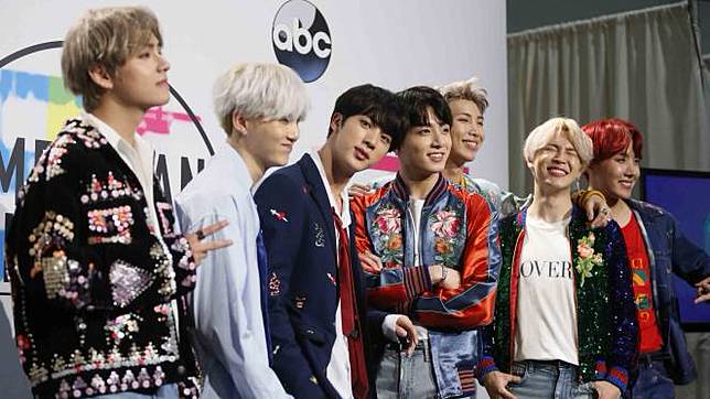 Penampilan Boy Band Korea Selatan BTS di American Music Award