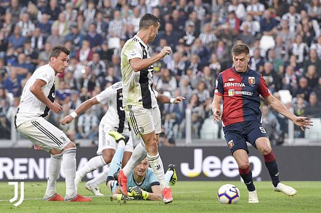 Hasil gambar untuk piatek genoa danronaldo