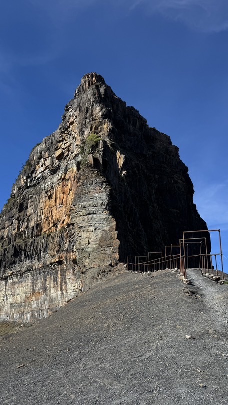 強森漫旅-登山健行 旅遊包車
