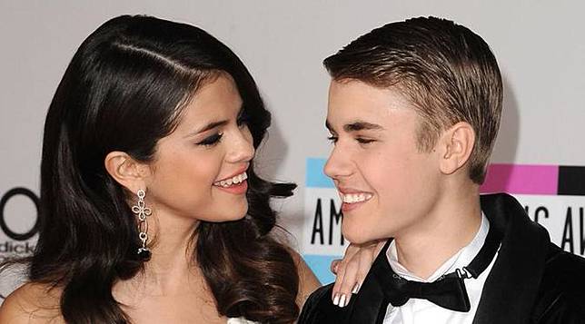 Ternyata, Justin Bieber Masih Cinta Selena Gomez