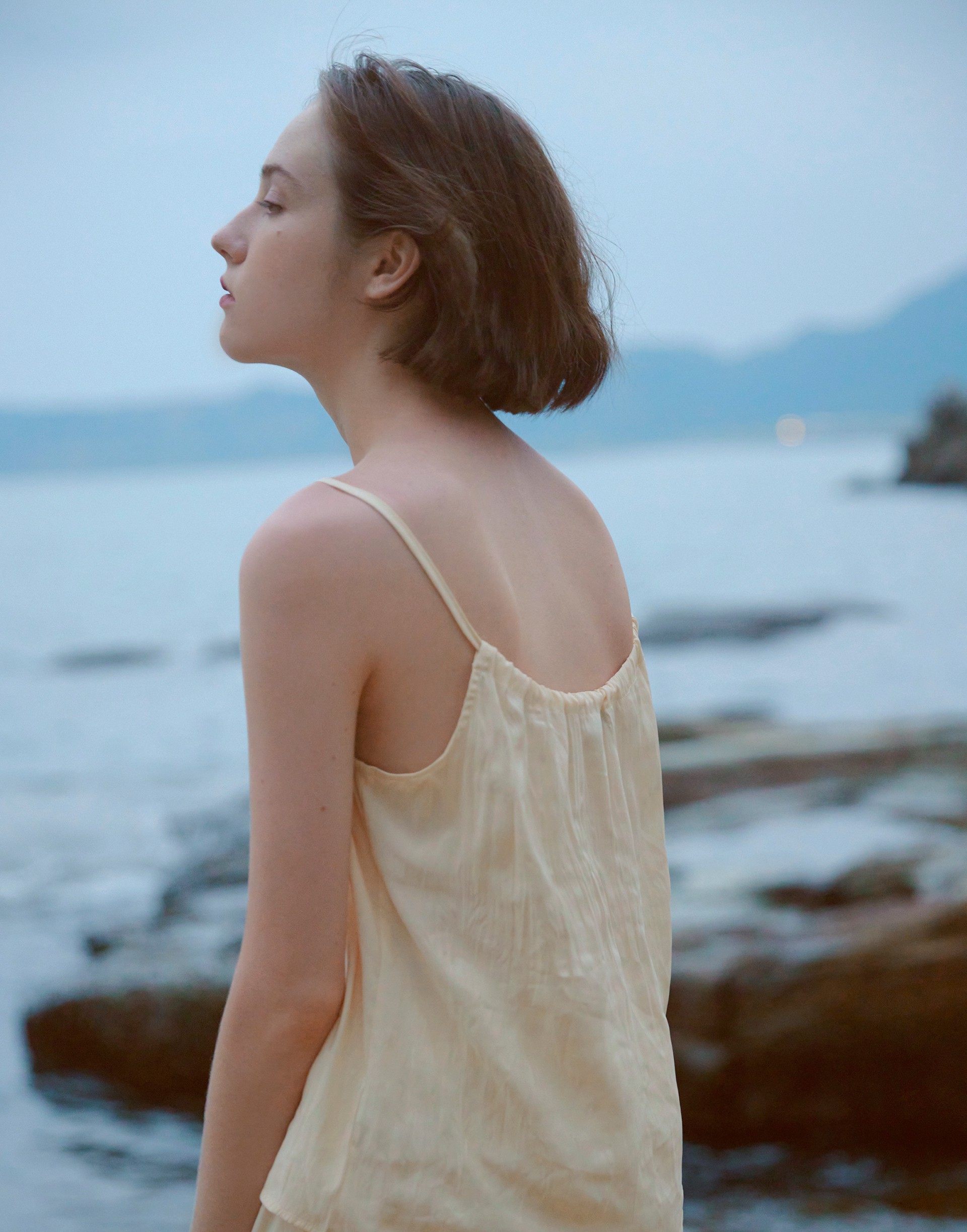 微光澤皺皺細肩背心-女-Genquo