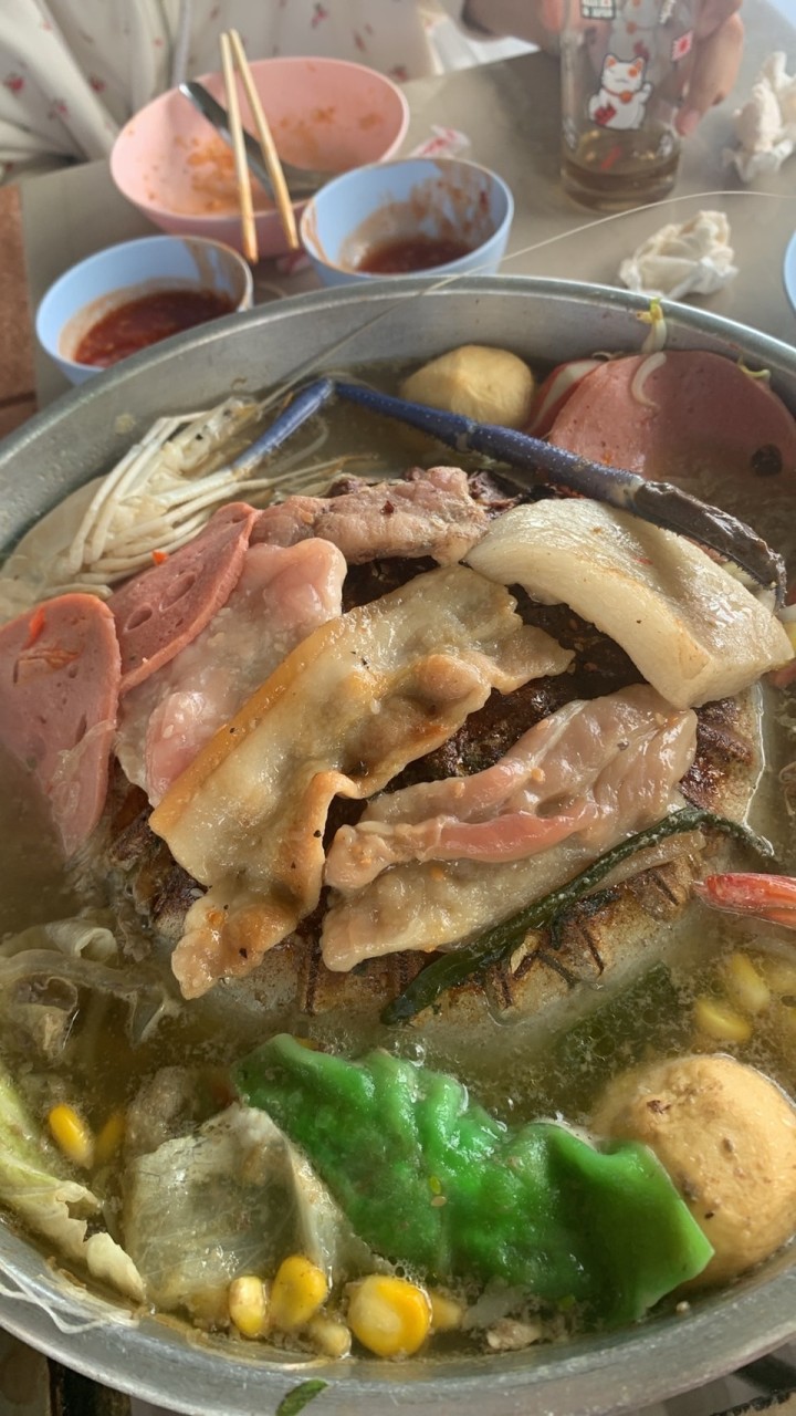 ครูบาช่วยหมูเด้งด้วย🥺🐷🐷