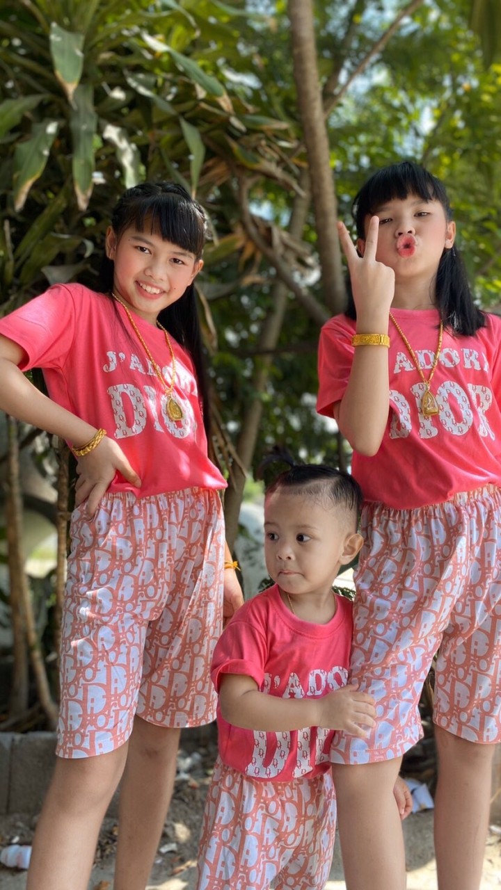 ชุดเด็กราคาถูก