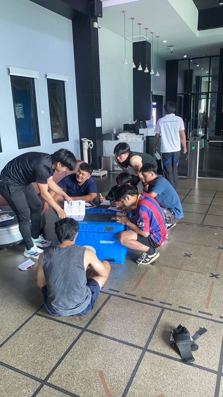 เสียบอลง่าย จ่ายบอลเสีย เพลียทั้งเกม