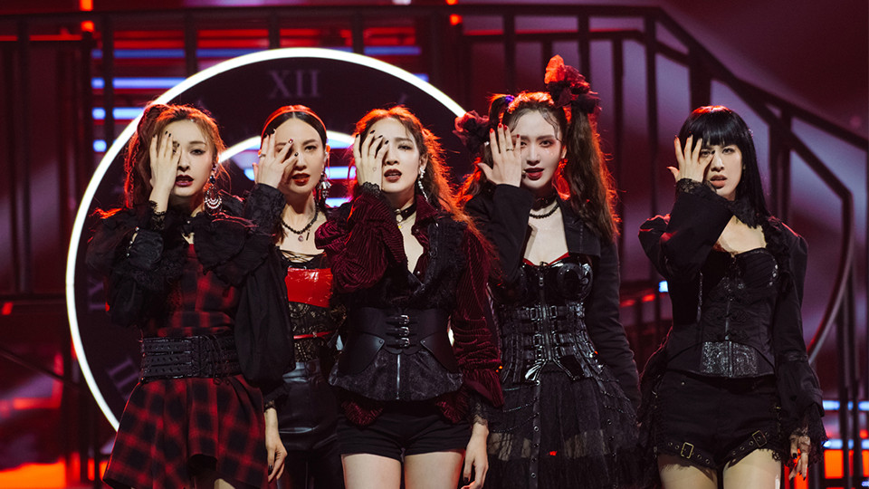 《乘風破浪的姐姐》內幕揭露8：節目本來要延播，最後倉促上線